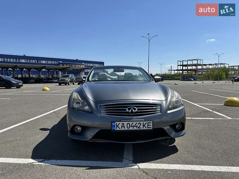 Кабриолет Infiniti G37 2011 в Киеве