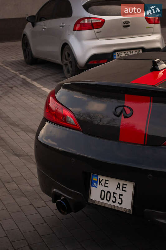 Кабріолет Infiniti G37 2013 в Кам'янському