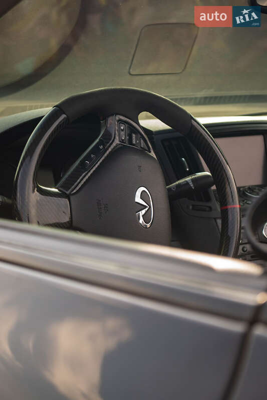 Кабріолет Infiniti G37 2013 в Кам'янському