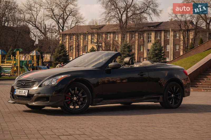 Кабріолет Infiniti G37 2013 в Кам'янському