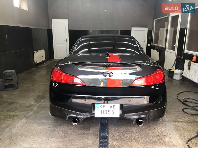 Кабріолет Infiniti G37 2013 в Кам'янському