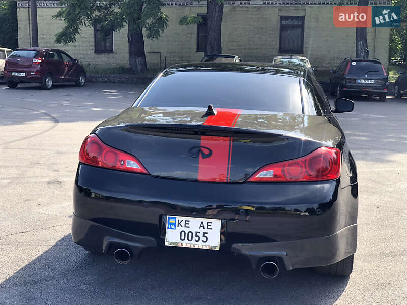 Кабріолет Infiniti G37 2013 в Кам'янському