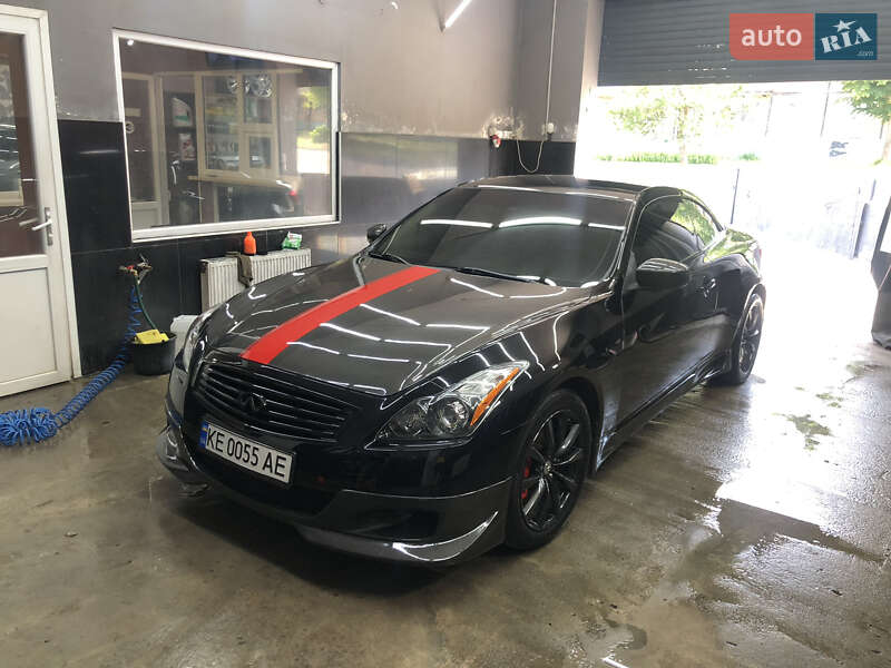 Кабріолет Infiniti G37 2013 в Кам'янському
