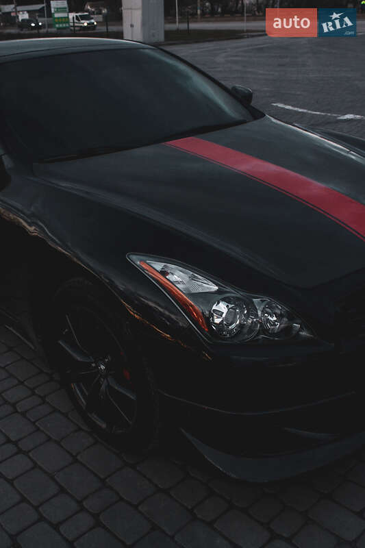 Кабріолет Infiniti G37 2013 в Кам'янському