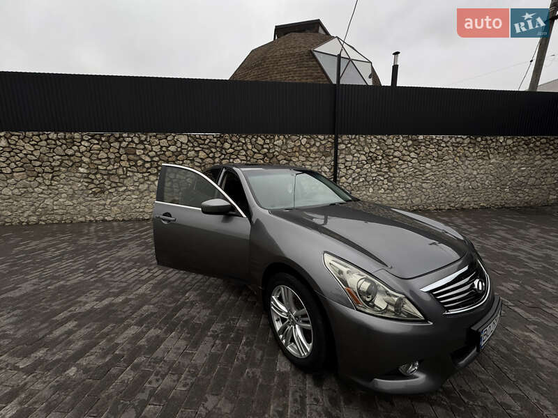 Седан Infiniti G37 2013 в Тернополе