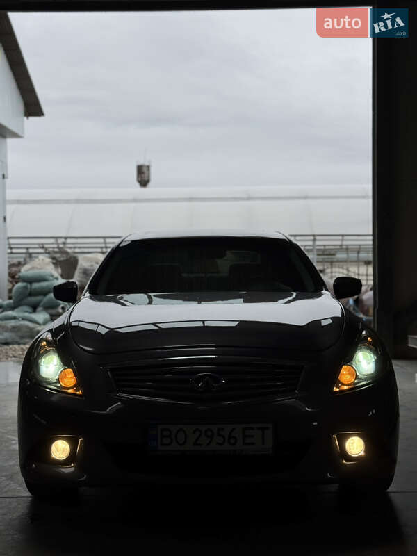 Седан Infiniti G37 2013 в Тернополе