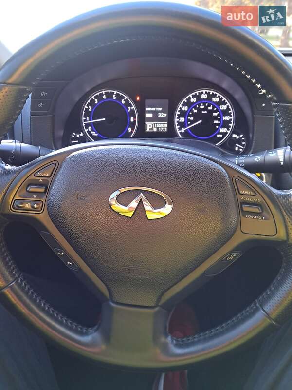 Седан Infiniti G37 2013 в Миколаєві