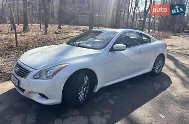 Купе Infiniti G37 2008 в Киеве