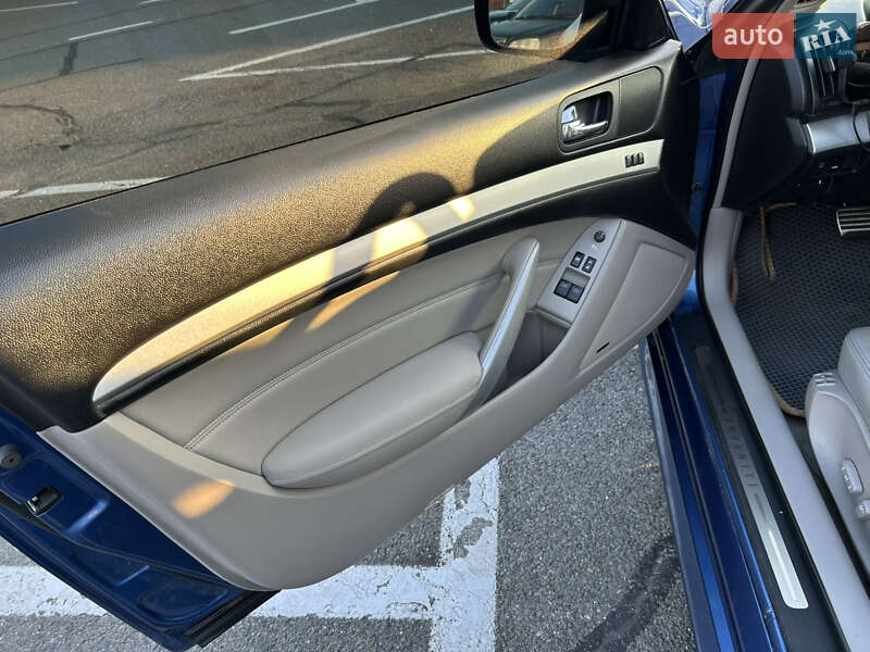 Купе Infiniti G37 2007 в Києві