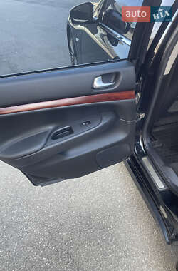 Седан Infiniti G37 2008 в Тростянце