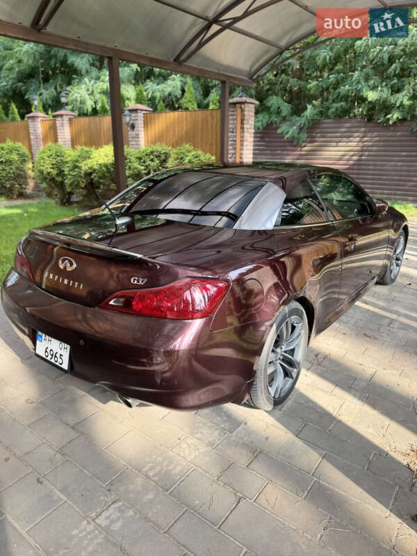 Кабриолет Infiniti G37 2010 в Киеве