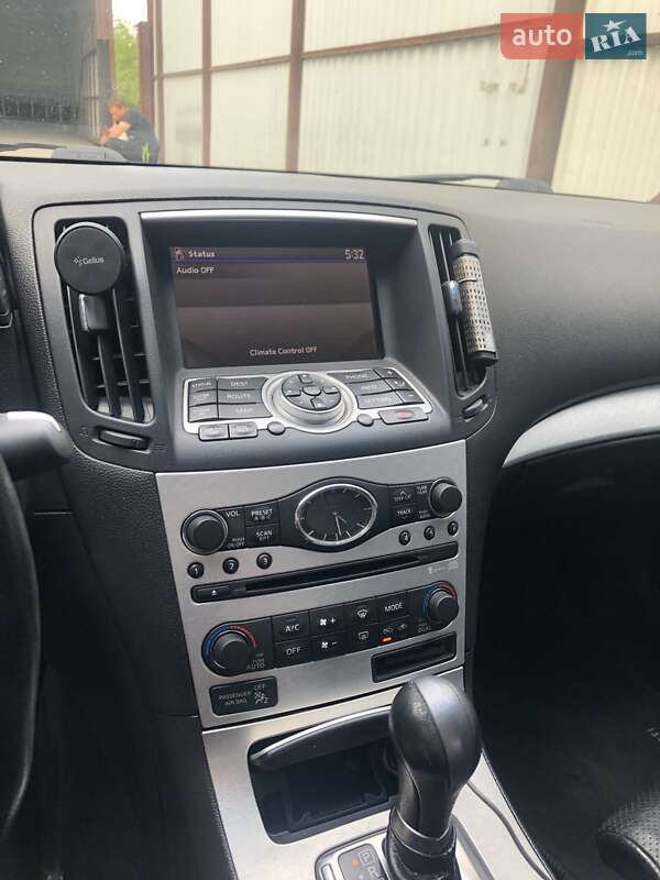 Купе Infiniti G37 2008 в Крюківщині