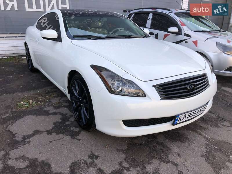 Купе Infiniti G37 2008 в Києві