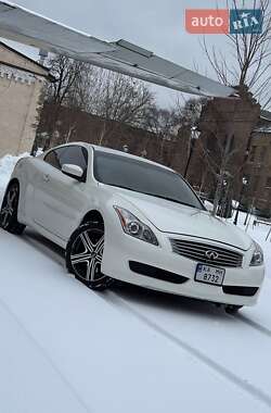Купе Infiniti G37 2010 в Києві