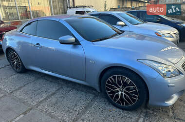 Кабриолет Infiniti G37 2013 в Львове