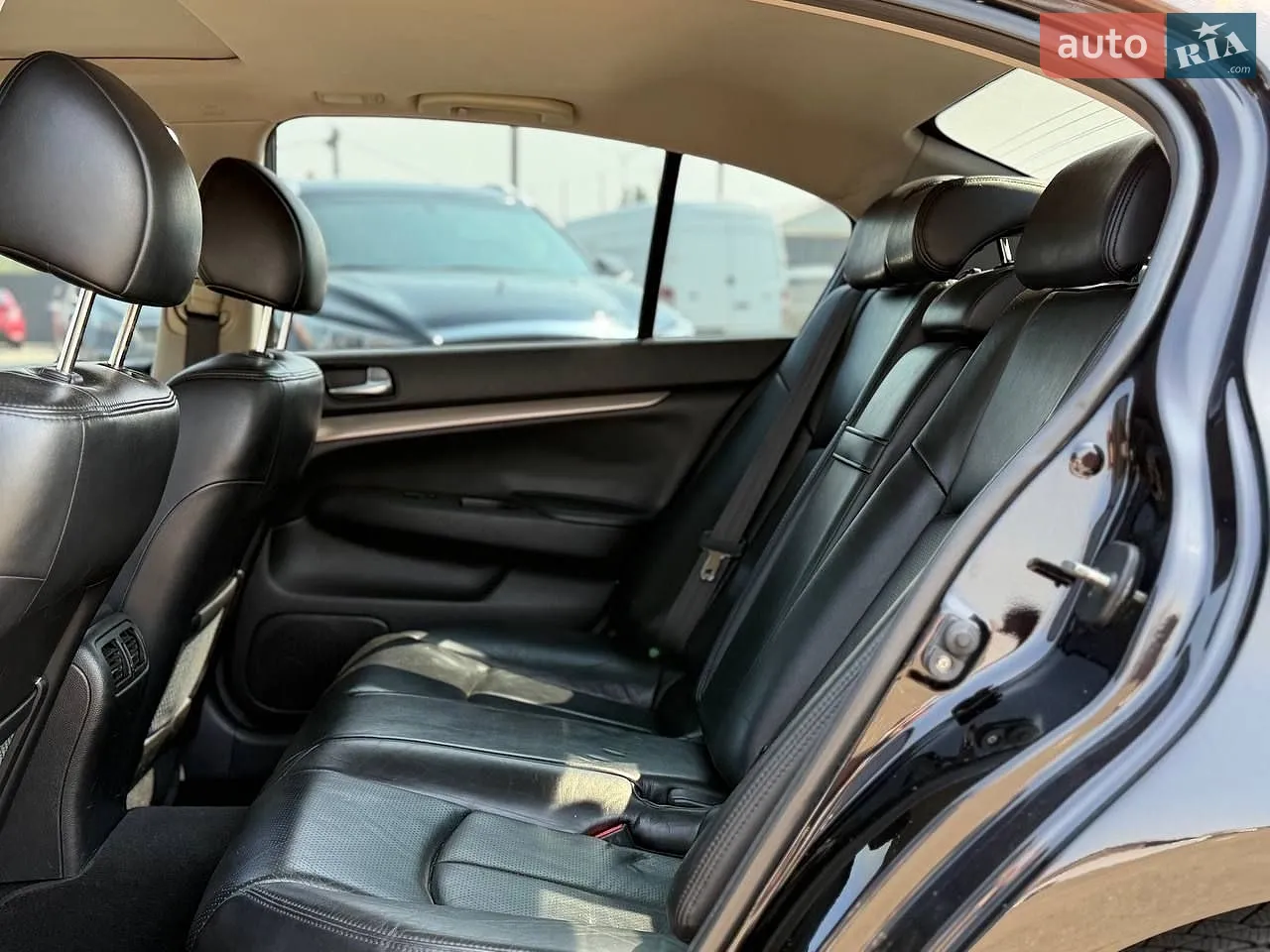 2011 Infiniti G - мініатюра 19
