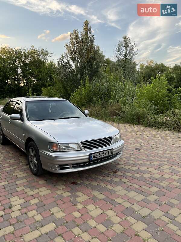 Седан Infiniti I30 1998 в Днепре