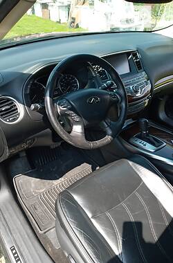 Внедорожник / Кроссовер Infiniti JX35 2013 в Ивано-Франковске