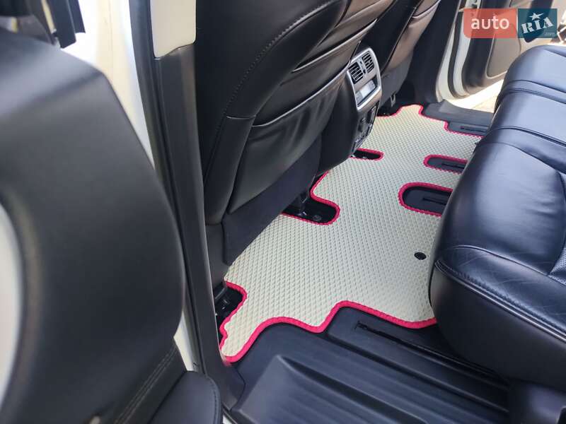 Внедорожник / Кроссовер Infiniti JX35 2013 в Бродах