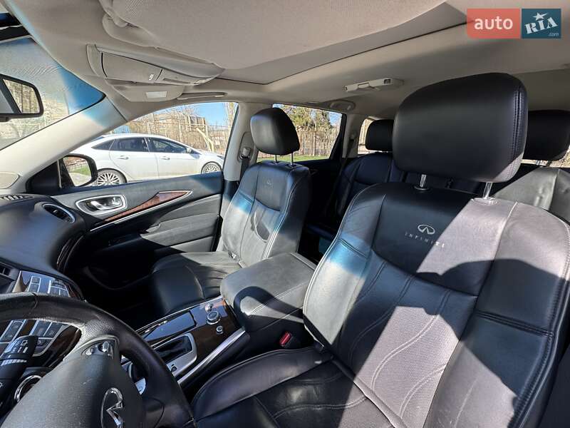 Позашляховик / Кросовер Infiniti JX35 2013 в Києві