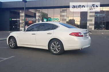 Седан Infiniti M25 2012 в Києві