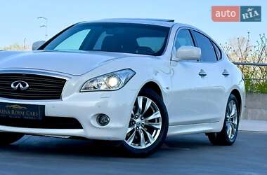 Седан Infiniti M25 2012 в 