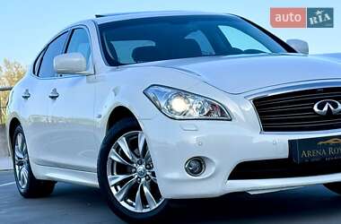 Седан Infiniti M25 2012 в 