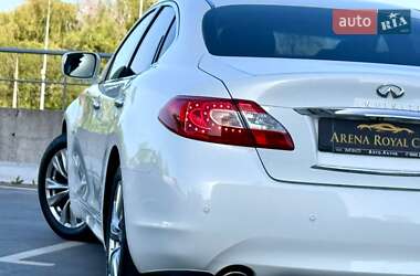 Седан Infiniti M25 2012 в 
