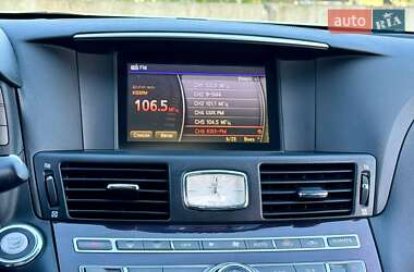 Седан Infiniti M25 2012 в 