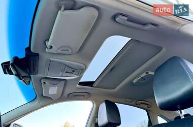 Седан Infiniti M25 2012 в 