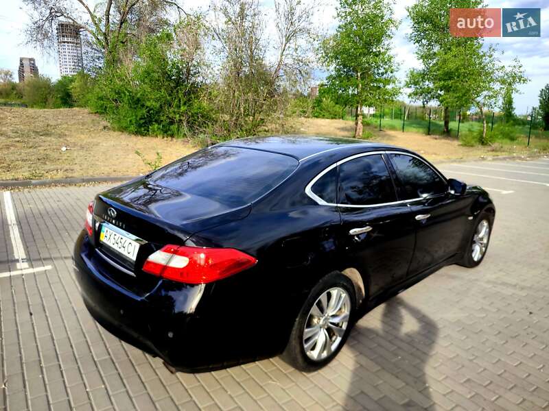 Седан Infiniti M25 2012 в Запоріжжі