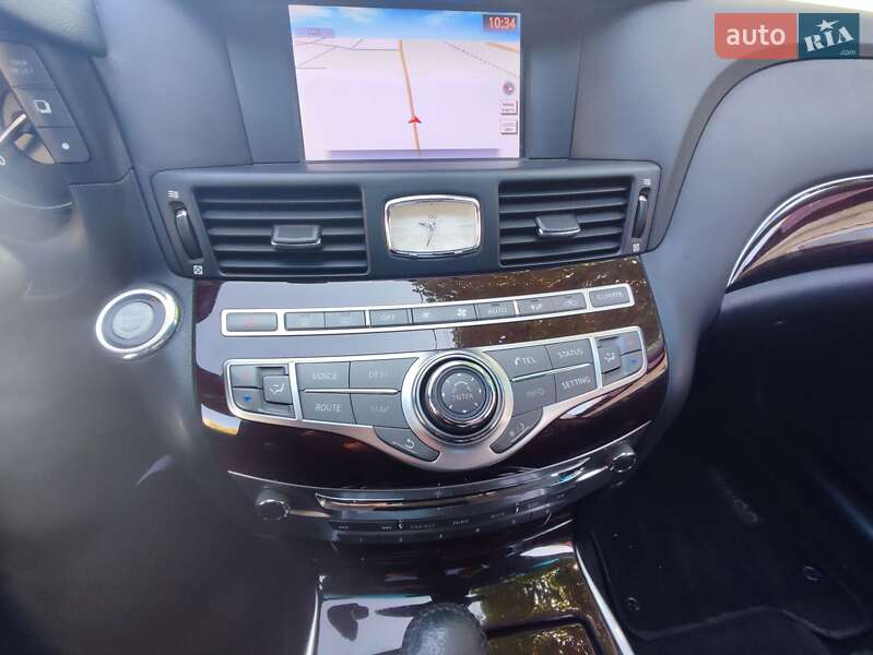 Седан Infiniti M25 2012 в Запоріжжі