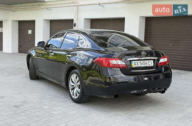Седан Infiniti M25 2012 в 