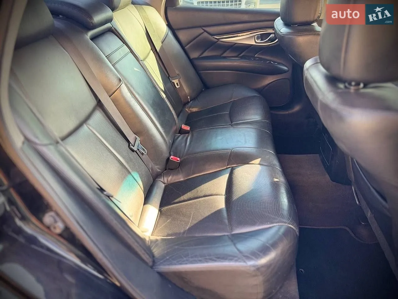 2012 Infiniti M - мініатюра 10