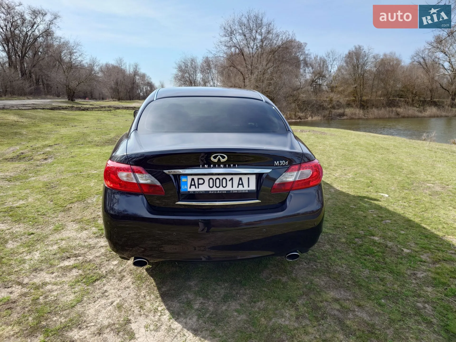 2011 Infiniti M - мініатюра 5