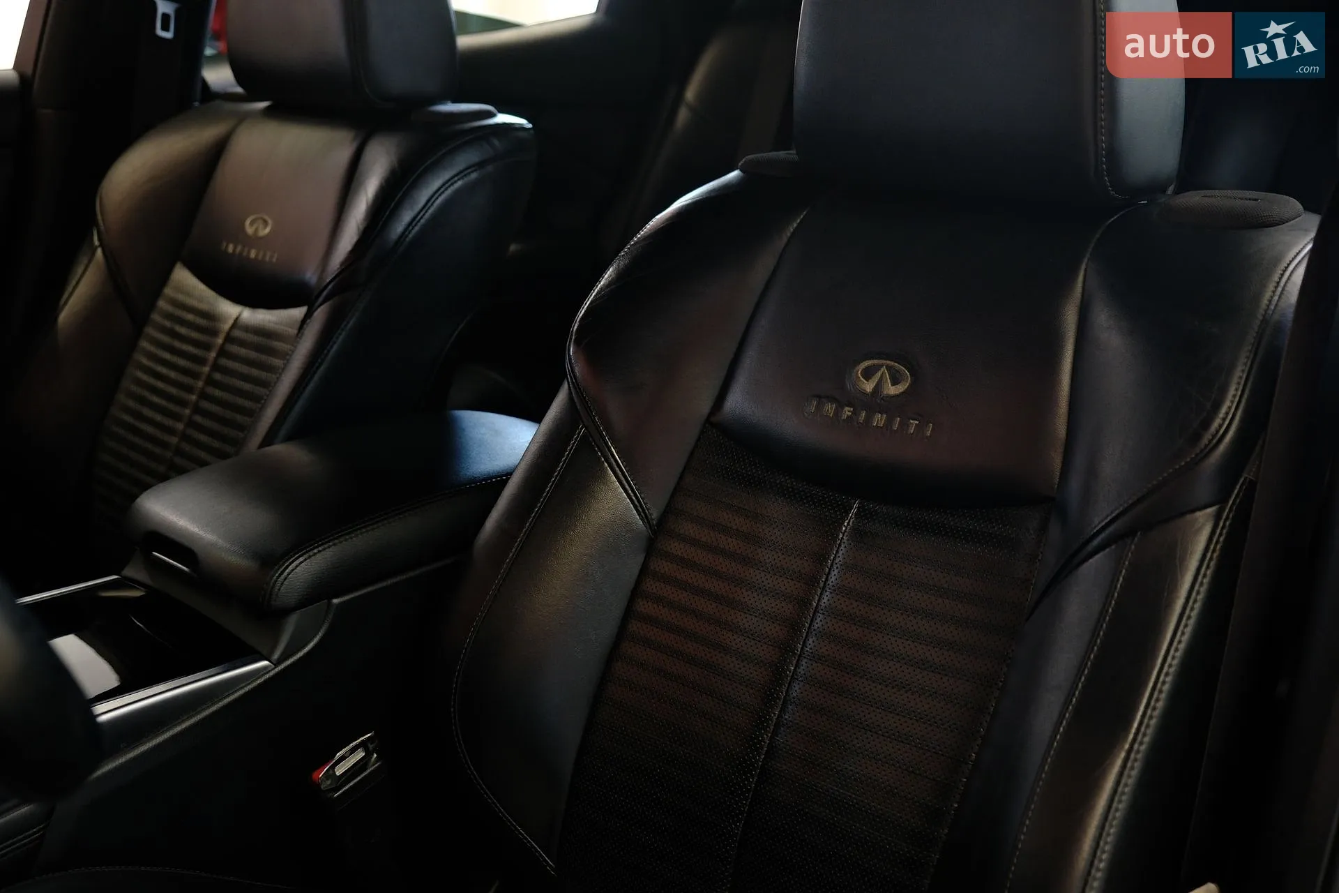 2013 Infiniti M - мініатюра 29