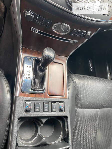 Седан Infiniti M35 2008 в Трускавці