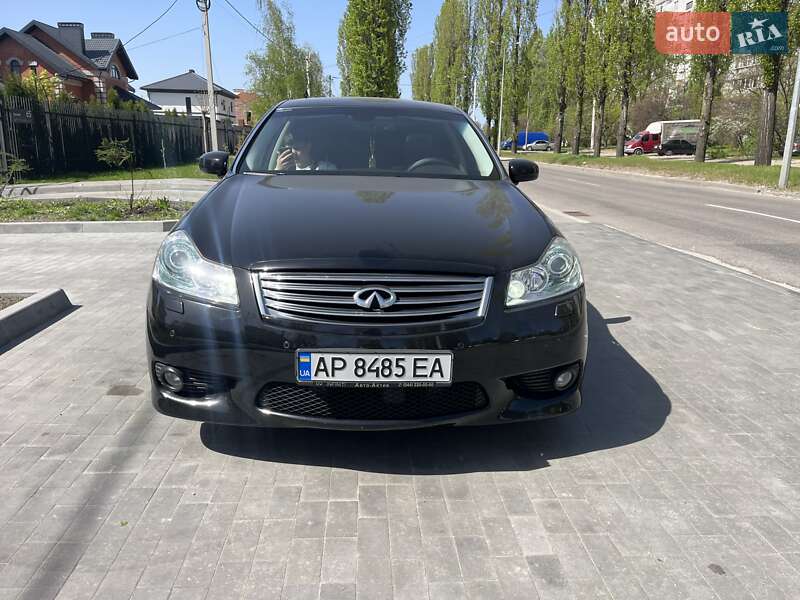 Седан Infiniti M35 2008 в Кременчуге