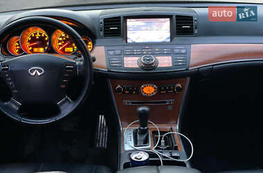 Седан Infiniti M35 2005 в 