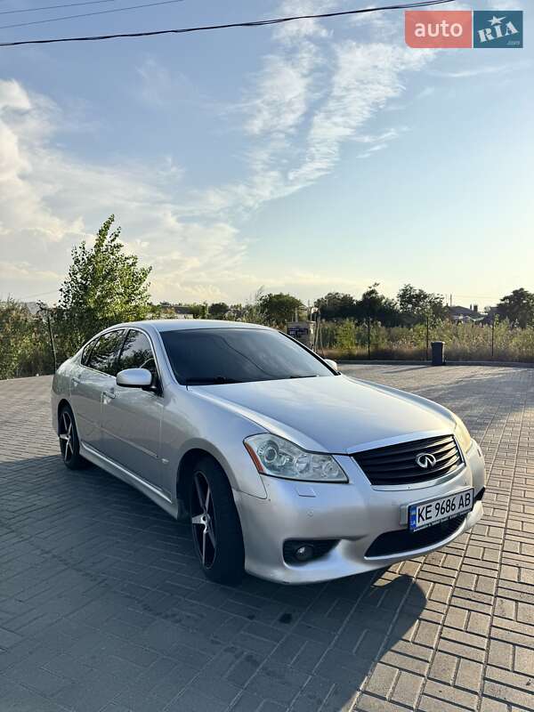 Седан Infiniti M35 2008 в Дніпрі