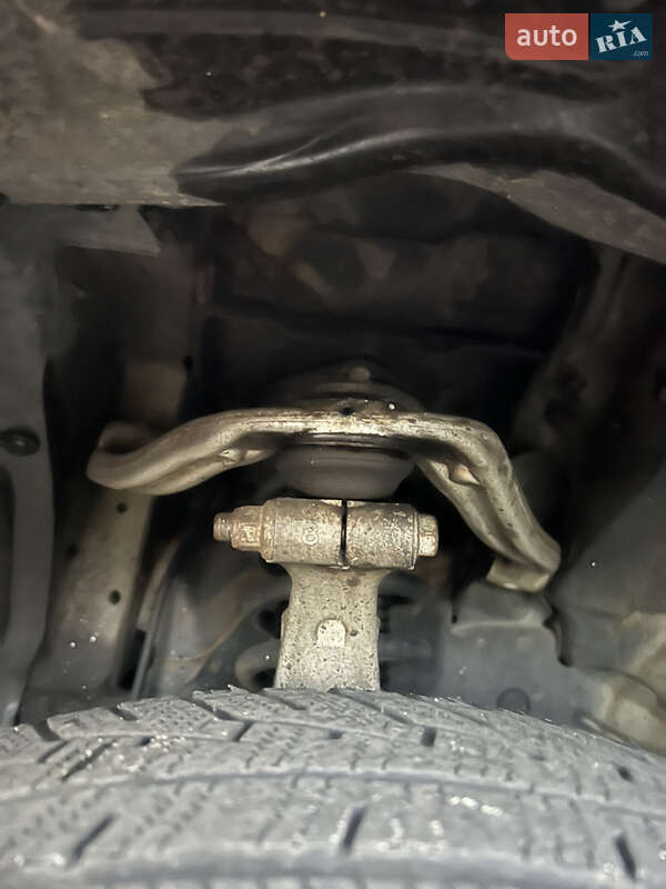 Седан Infiniti M35 2008 в Киеве фото 13 Седан Infiniti M35 2008 в Киеве