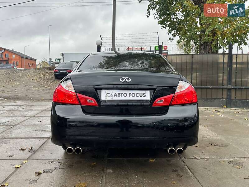 Седан Infiniti M35 2010 в Киеве