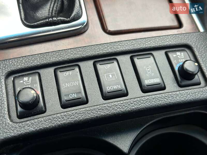 Седан Infiniti M35 2010 в Киеве