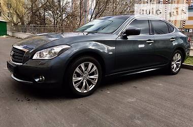Седан Infiniti M37 2013 в 