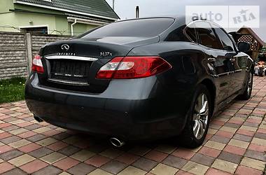 Седан Infiniti M37 2013 в 