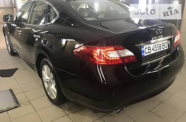 Седан Infiniti M37 2013 в 