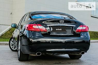 Седан Infiniti M37 2013 в 