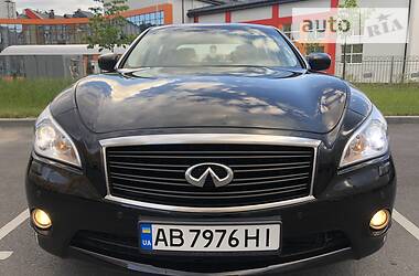 Седан Infiniti M37 2013 в 
