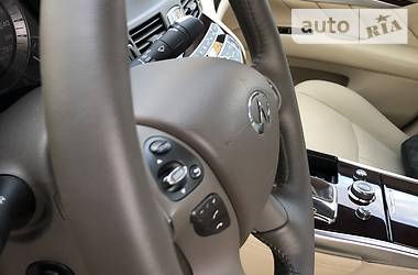 Седан Infiniti M37 2013 в 