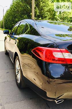 Седан Infiniti M37 2013 в 